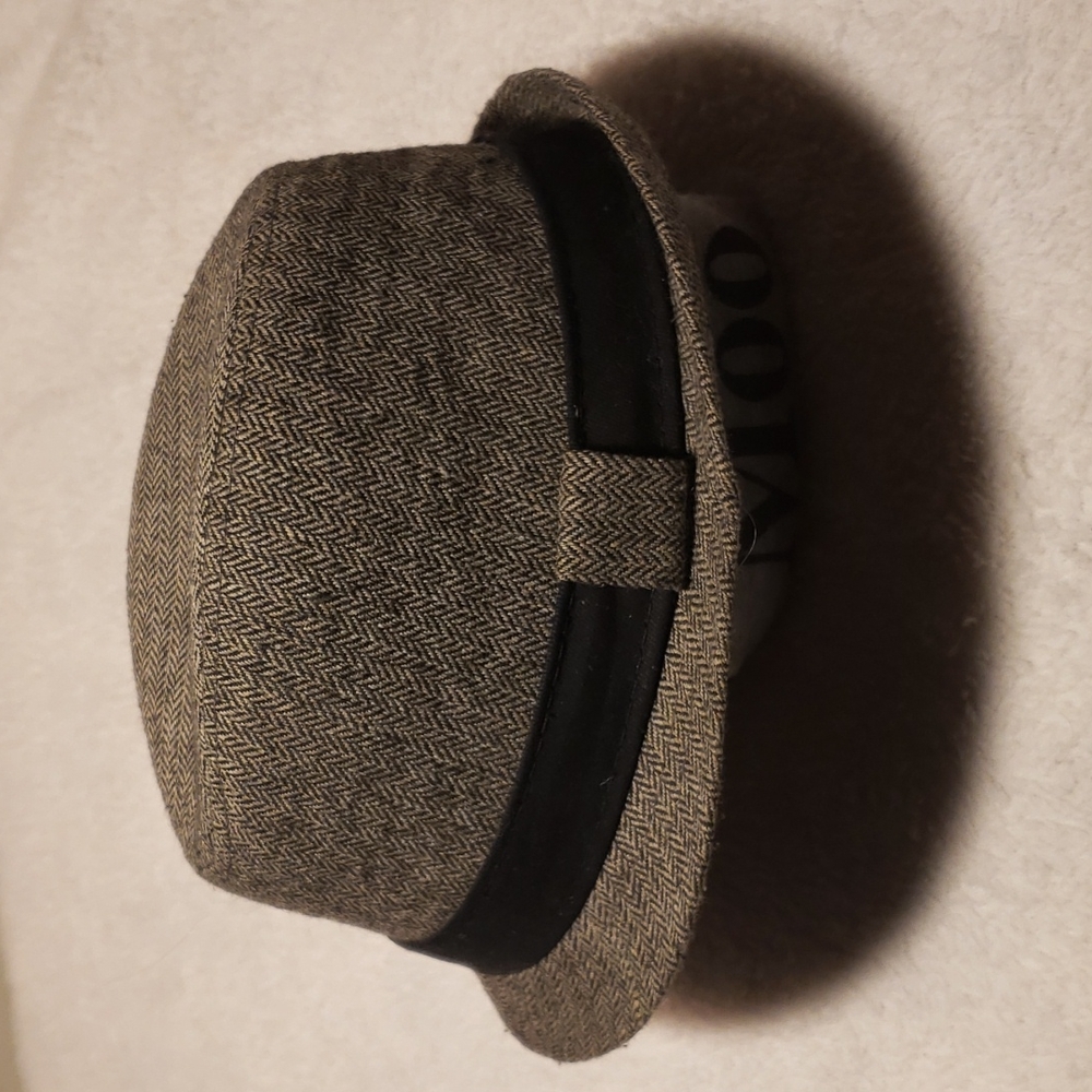 Grey chevron print fidora hat